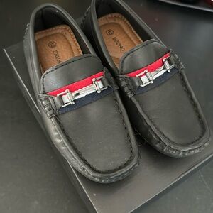 Toddler boys 10 black loafers